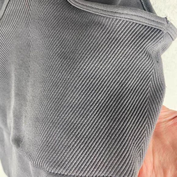 Abercrombie & Fitch YPB Long Line Sports Bra Gray Crop Top Seamless  Size XS - Picture 4 of 5